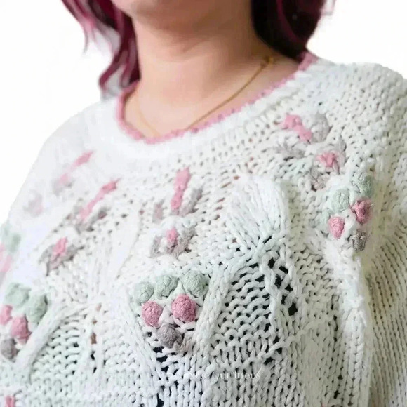 Vintage 80s Handknitted Crochet Needlepoint Pullover Sweater - Picture 7 of 9